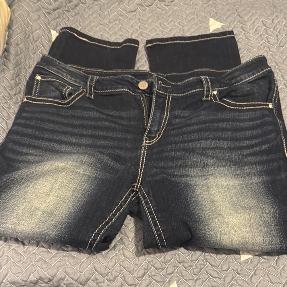 Daytrip Blue Ankle Cropped Jeans with Stylish Fading